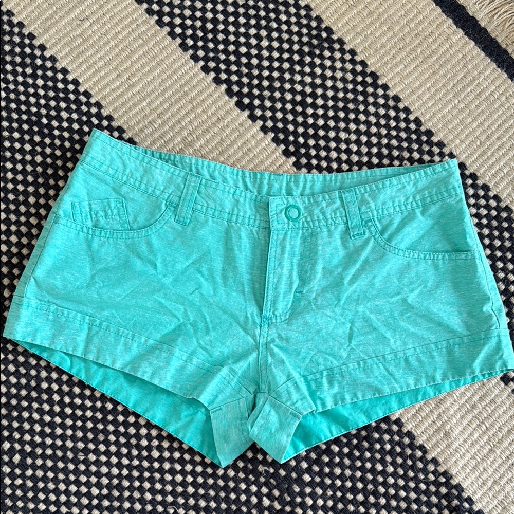 Women's Body glove teal shorts!